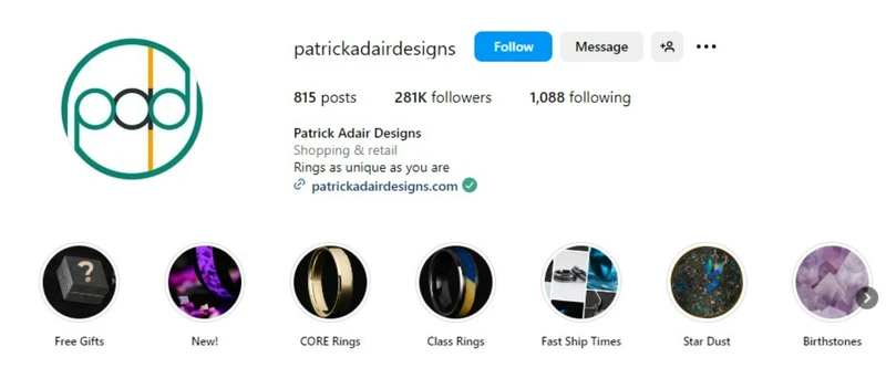 设计师Patrick Adair的Instagram简介使用表情符号引导用户点击链接